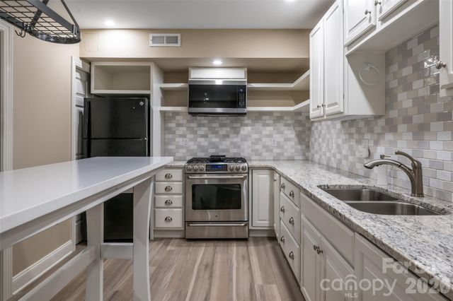 23 Boddington Court, Asheville, NC 28803