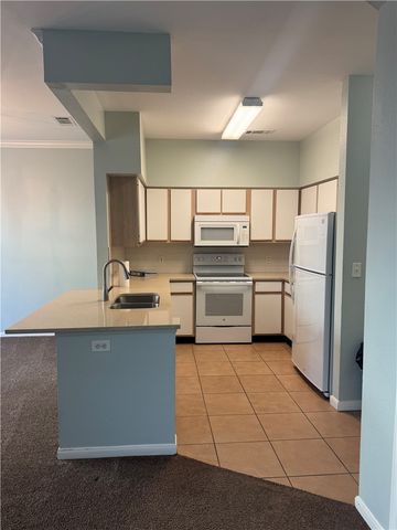 1235 Canyon Creek, College Station, TX 77840