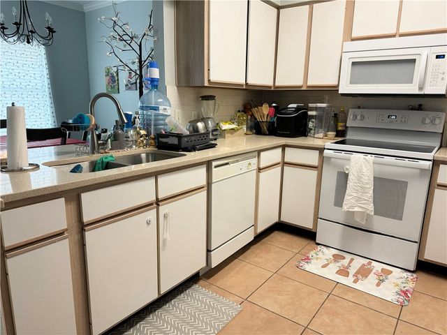 1235 Canyon Creek, College Station, TX 77840