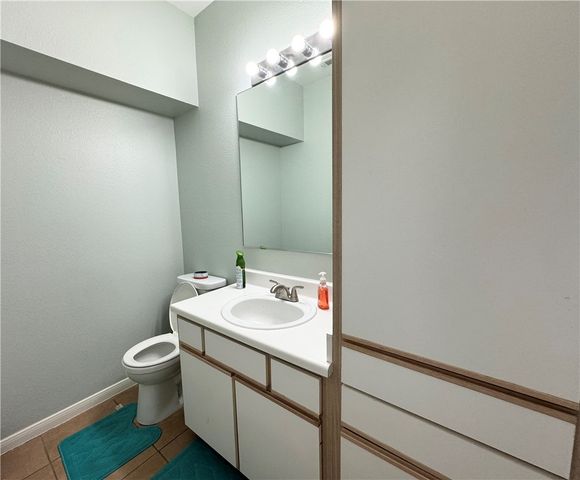 1235 Canyon Creek, College Station, TX 77840