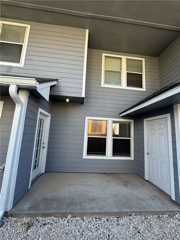 1235 Canyon Creek, College Station, TX 77840