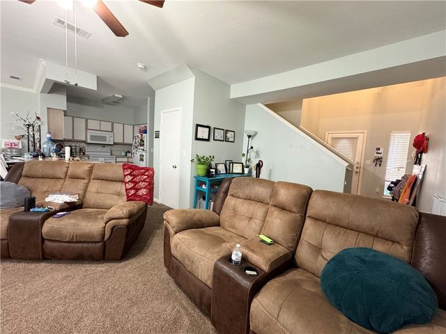 1235 Canyon Creek, College Station, TX 77840