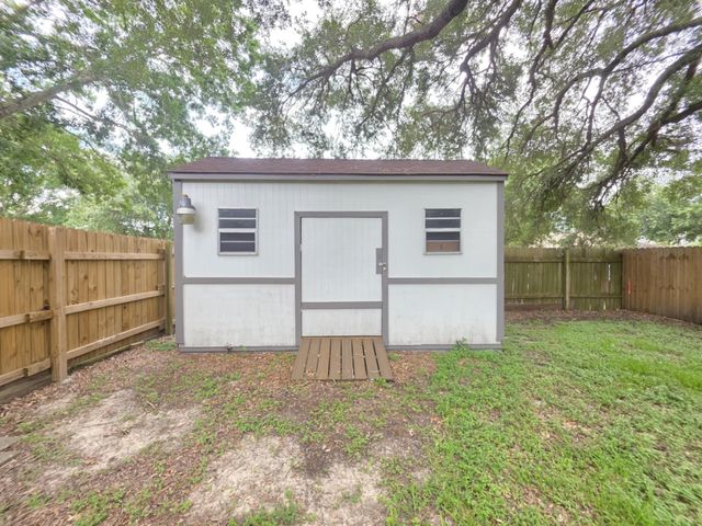 2207 Gontier Drive, Bay City, TX 77414