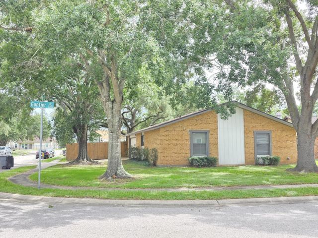 2207 Gontier Drive, Bay City, TX 77414