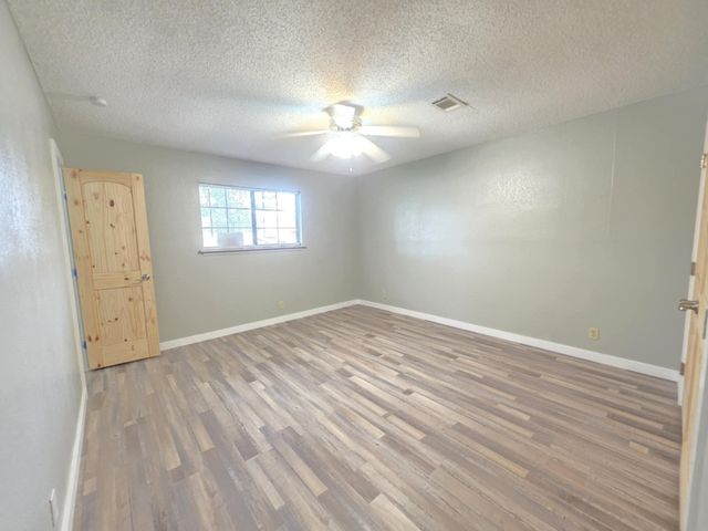 2207 Gontier Drive, Bay City, TX 77414