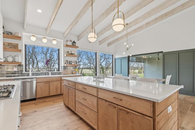 1525 N Shadow Rock Dr, Andover, KS 67002