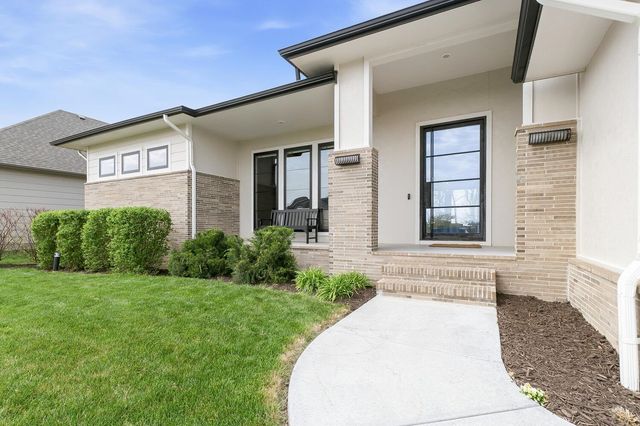 1525 N Shadow Rock Dr, Andover, KS 67002