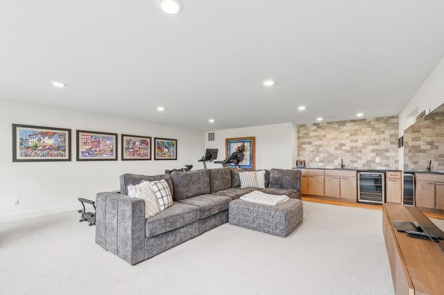 1525 N Shadow Rock Dr, Andover, KS 67002