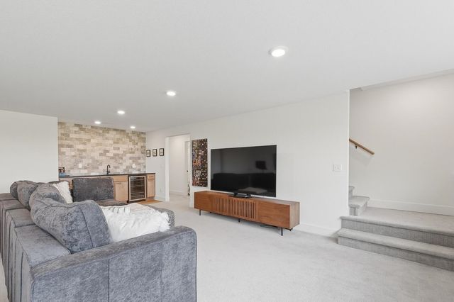 1525 N Shadow Rock Dr, Andover, KS 67002