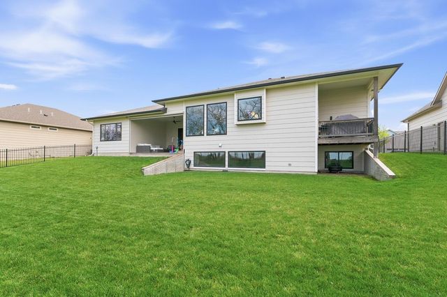 1525 N Shadow Rock Dr, Andover, KS 67002