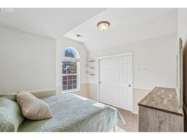 2600 COEUR D ALENE Dr, West Linn, OR 97068