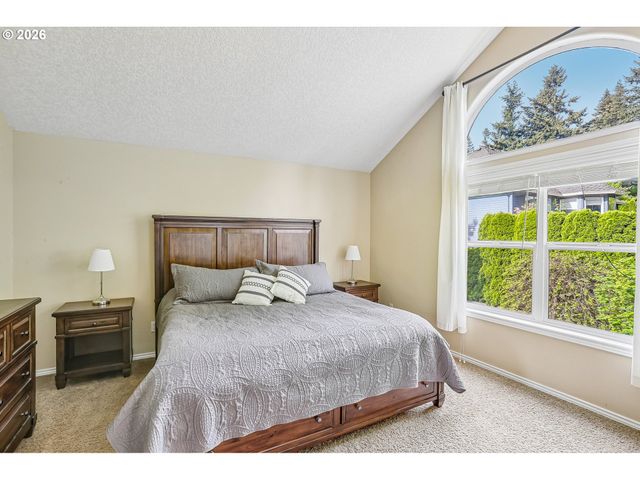 2600 COEUR D ALENE Dr, West Linn, OR 97068