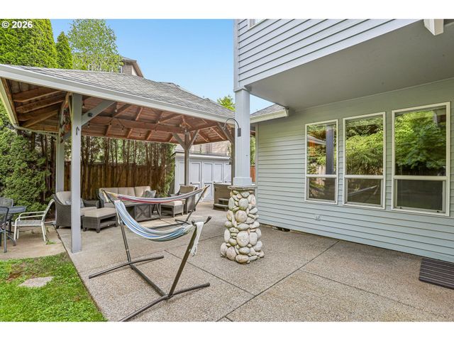 2600 COEUR D ALENE Dr, West Linn, OR 97068