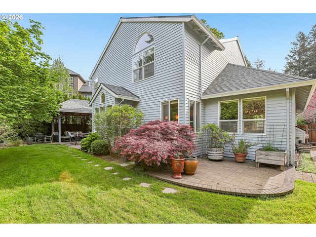 2600 COEUR D ALENE Dr, West Linn, OR 97068