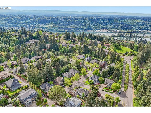 2600 COEUR D ALENE Dr, West Linn, OR 97068