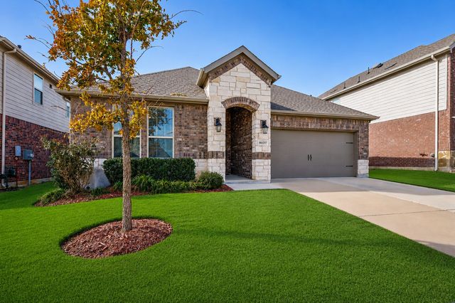 3227 Texas Trail, Aubrey, TX 76227