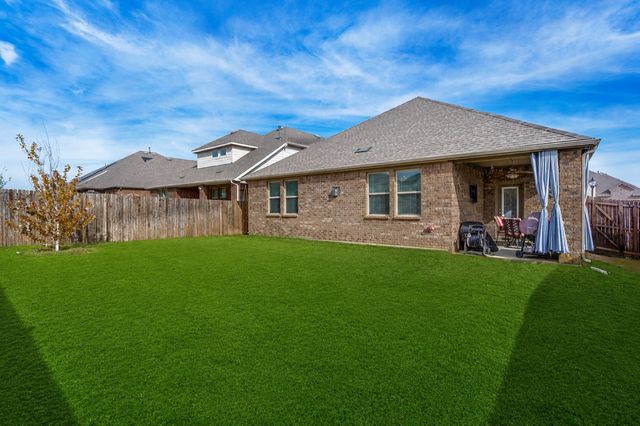 3227 Texas Trail, Aubrey, TX 76227