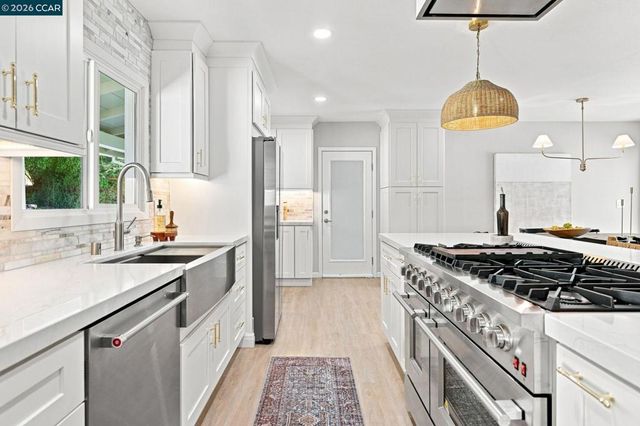 4333 Walnut Blvd, Walnut Creek, CA 94596