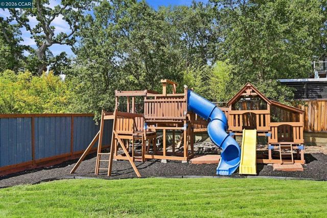 4333 Walnut Blvd, Walnut Creek, CA 94596