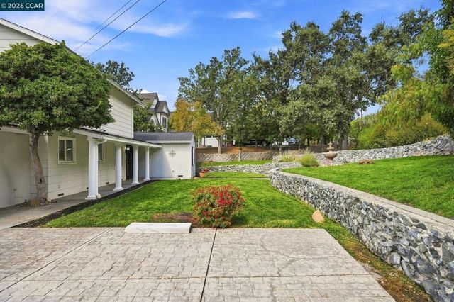 4333 Walnut Blvd, Walnut Creek, CA 94596