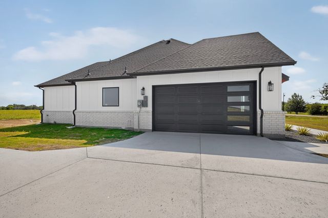 135 VZ County Road 3811, Wills Point, TX 75169