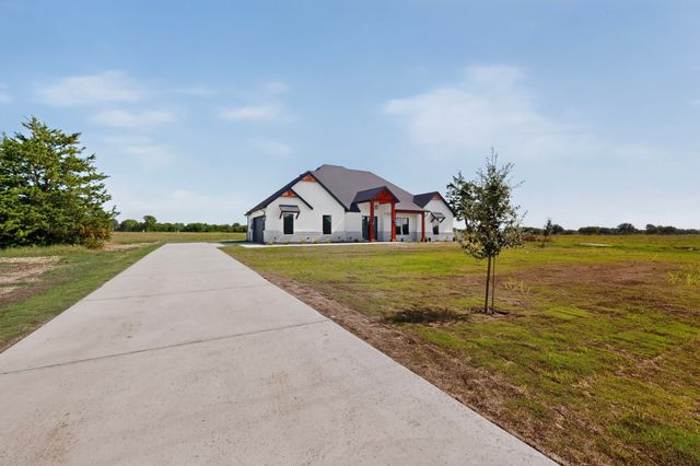 135 VZ County Road 3811, Wills Point, TX 75169