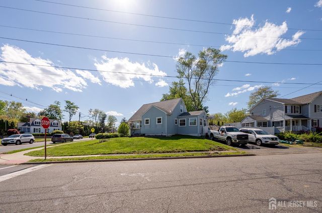 24 Old Stage Road, East Brunswick, NJ 08816