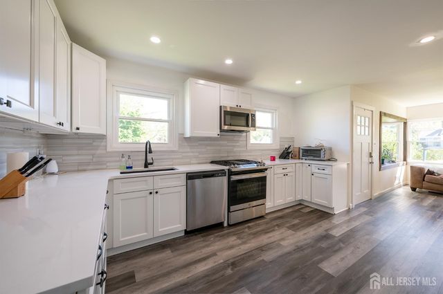 24 Old Stage Road, East Brunswick, NJ 08816