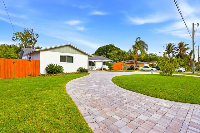 1212 Concord Avenue, West Palm Beach, FL 33417