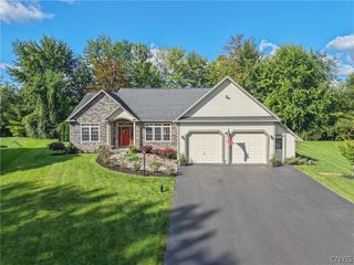 3324 Rock Rose Cir, Lysander, NY 13027