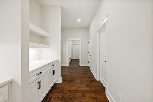 7000 Rolling Manor Drive, Benton, AR 72019