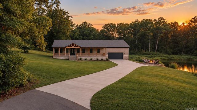 7000 Rolling Manor Drive, Benton, AR 72019