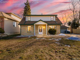 1652 Van Courtland Drive, Troy, MI 48083