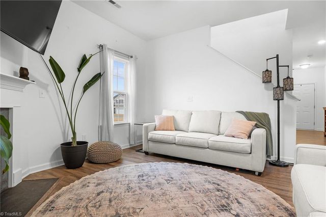 388 Altavista Drive, Clemmons, NC 27012