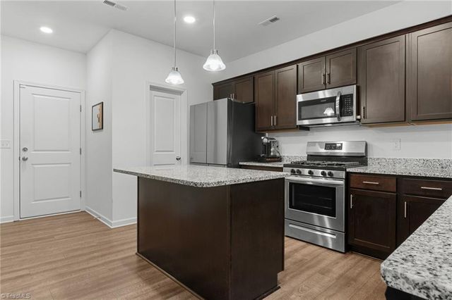 388 Altavista Drive, Clemmons, NC 27012