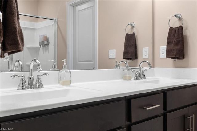 388 Altavista Drive, Clemmons, NC 27012