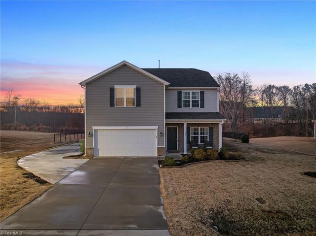 388 Altavista Drive, Clemmons, NC 27012
