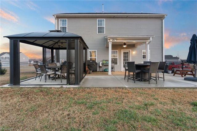 388 Altavista Drive, Clemmons, NC 27012