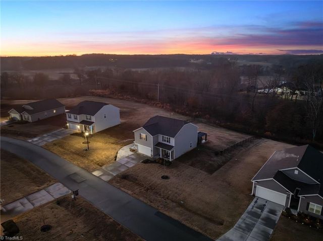 388 Altavista Drive, Clemmons, NC 27012