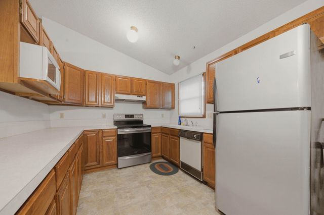 1650 S Willow Oak Ct, Wichita, KS 67230