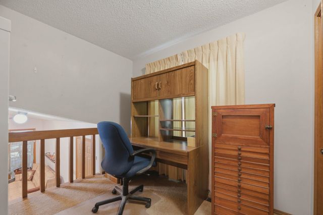 1650 S Willow Oak Ct, Wichita, KS 67230