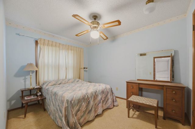 1650 S Willow Oak Ct, Wichita, KS 67230