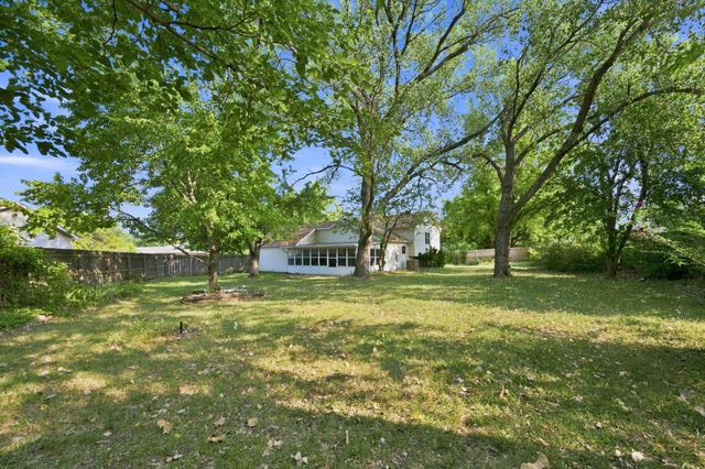 1650 S Willow Oak Ct, Wichita, KS 67230