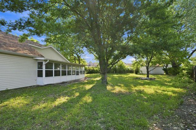 1650 S Willow Oak Ct, Wichita, KS 67230