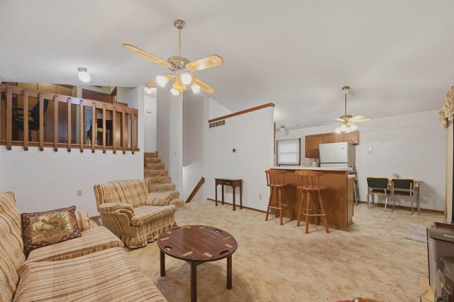 1650 S Willow Oak Ct, Wichita, KS 67230