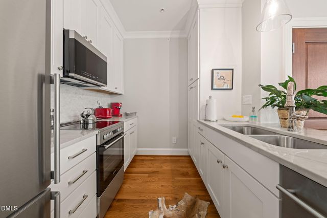2018 Smallwood Drive C, Raleigh, NC 27605