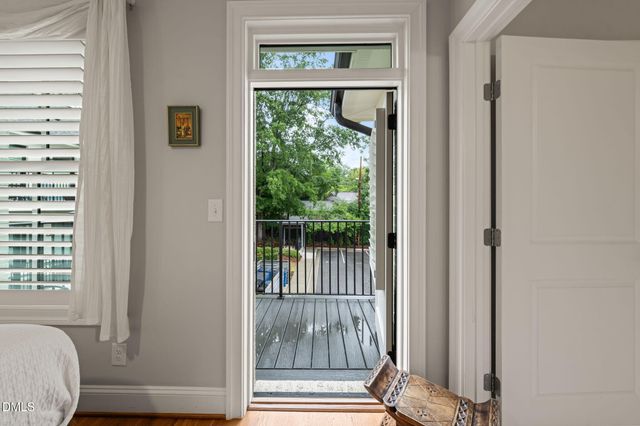 2018 Smallwood Drive C, Raleigh, NC 27605
