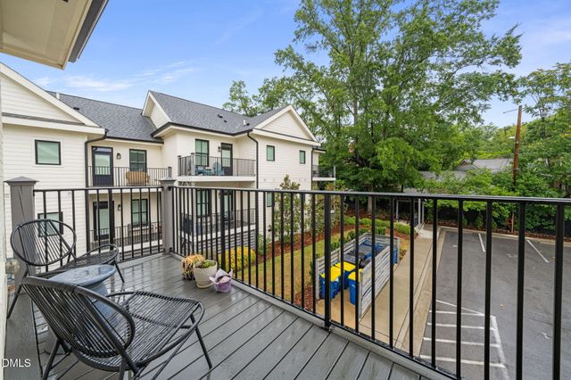 2018 Smallwood Drive C, Raleigh, NC 27605