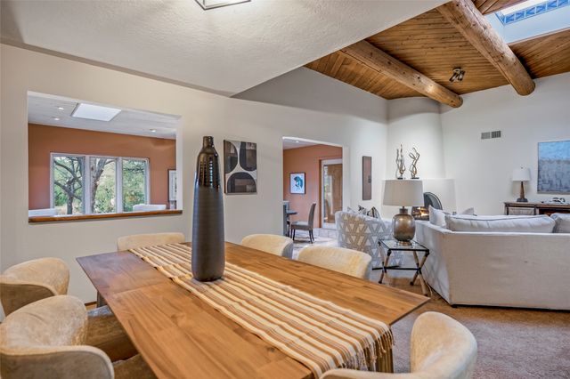 691 Callecita Jicarilla, Santa Fe, NM 87505