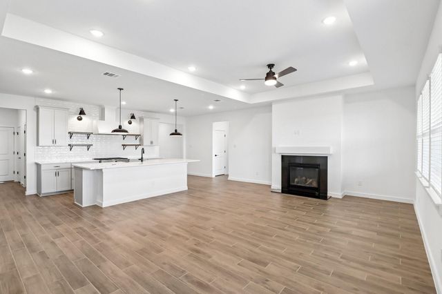12406 Old Fashion Circle, Mont Belvieu, TX 77535